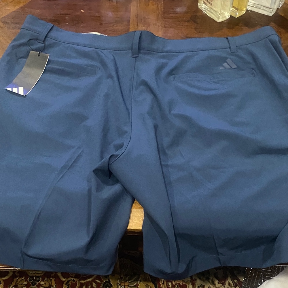 2 (Two) Pair of Golf Shorts - (1) adidas and (1) Greg Norman - Picture 7 of 8